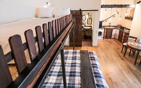 Folkloric Loft-Ulița Românească
